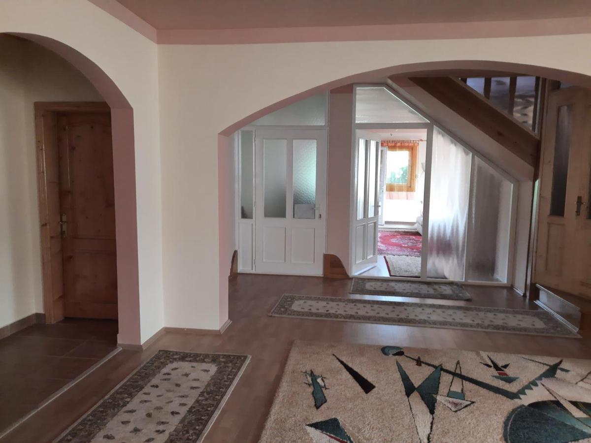 Antal Apartmans Lunca De Sus Kulcsoshaz Gyimesfelsolok Exteriör bild